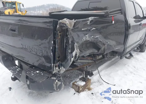 2015 Toyota Tundra Sr5 5.7L V8 z USA, uszkodzony, nr VIN 5TFUW5F18FX474937